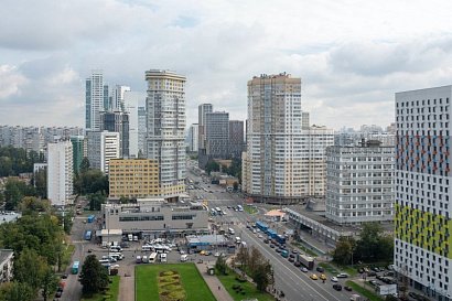 В Москве более чем в три раза снизилась доля мигрантов среди покупателей жилья