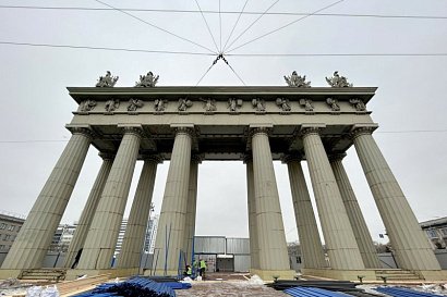 В Петербурге началась реставрация Московских триумфальных ворот