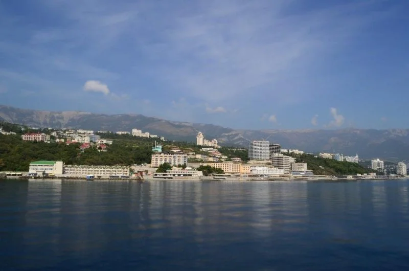 В шести курортных городах Крыма подешевели дома